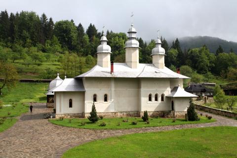 Mănăstirea Almaș
